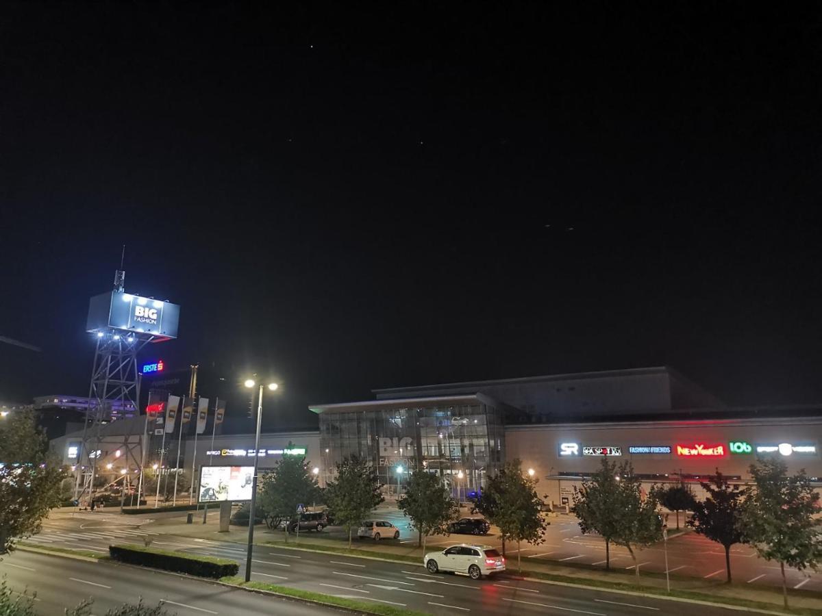 Delta Apartman Podgorica Bagian luar foto